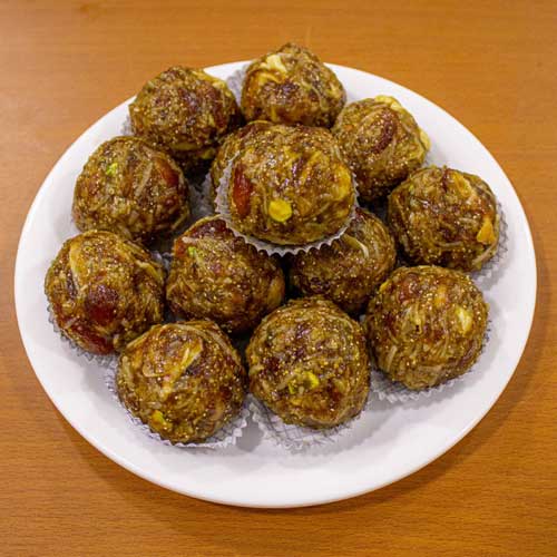 Dates Laddu
