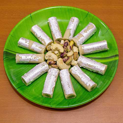 Kaju Pista Roll